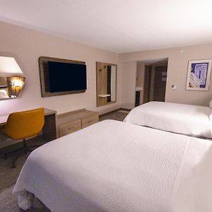 Standard Room Two Queen Beds